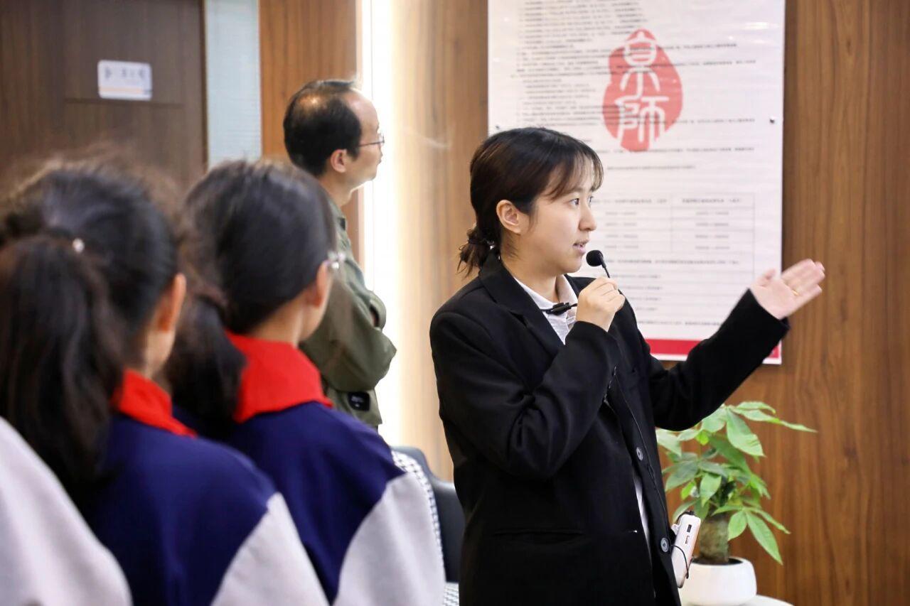 走進律所 解鎖少年法治啟蒙課