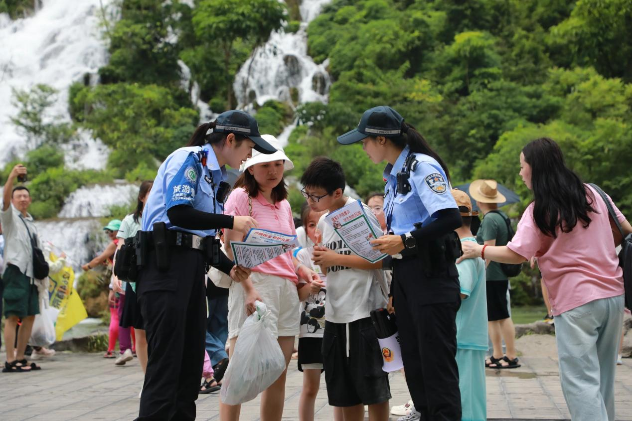 黔南州“民法典宣傳月”活動熱潮涌動